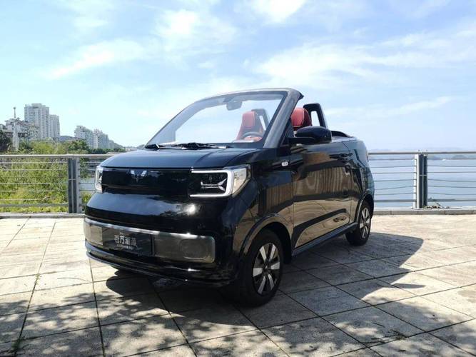 宏光miniev敞篷价格(宏光miniev cabrio敞篷版)