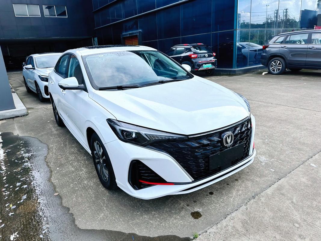 长安汽车逸动新款2022款,长安汽车逸动报价