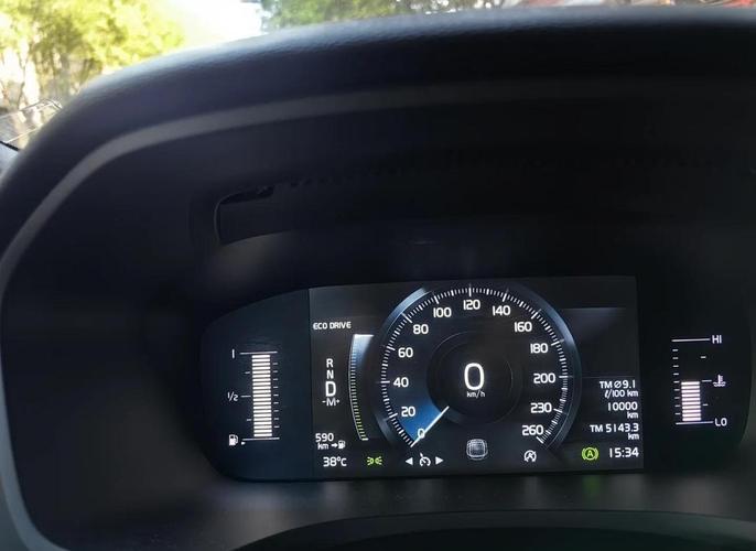 沃尔沃s60油耗14个正常吗 沃尔沃s60l油耗多少钱一公里