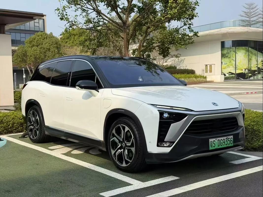 蔚来es8价格及图片2022款／蔚来es8报价及图片价格