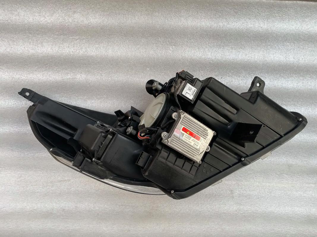 氙气灯多少钱一个 氙气灯总成多少钱