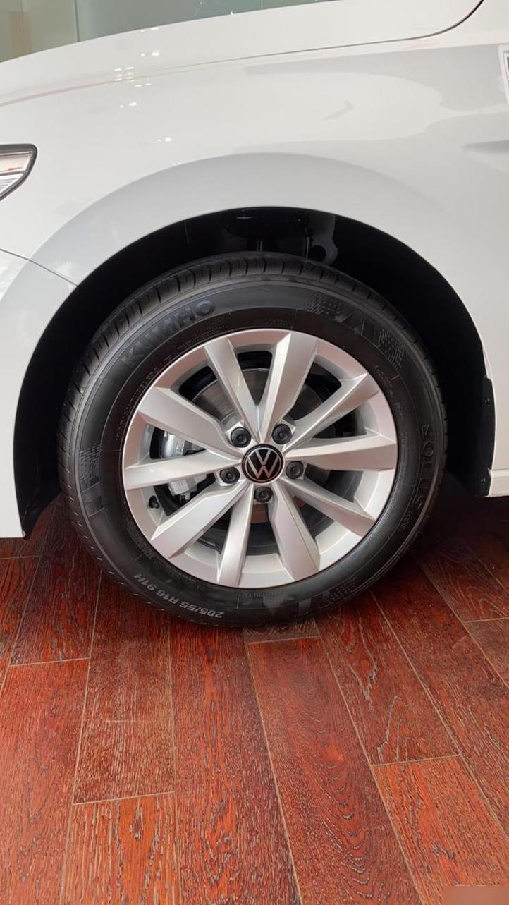 宝来汽车轮胎(宝来汽车轮胎多少钱一个)