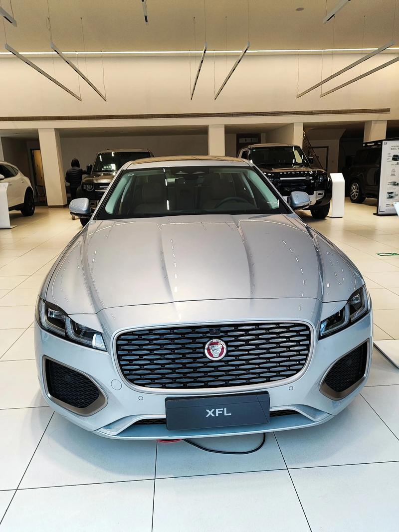 捷豹xfl属于什么档次／捷豹xfl属于什么档次的车