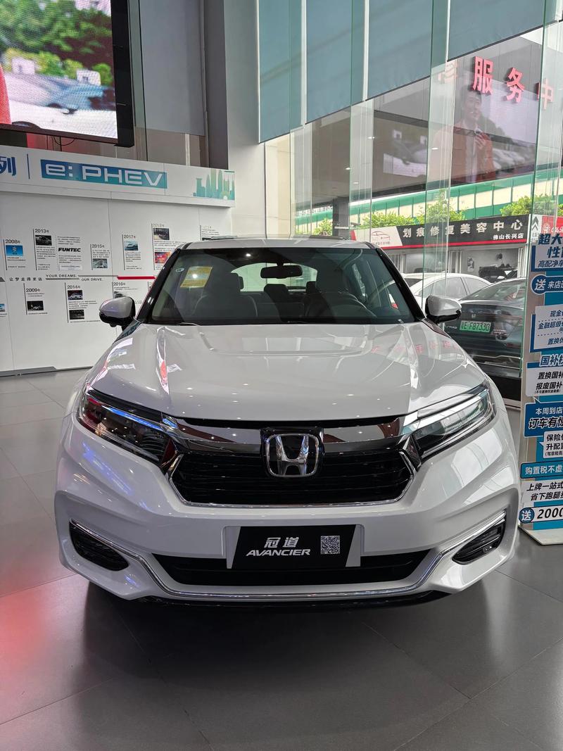 【冠道370两驱豪华版落地价,冠道370两驱豪华版提车作业】