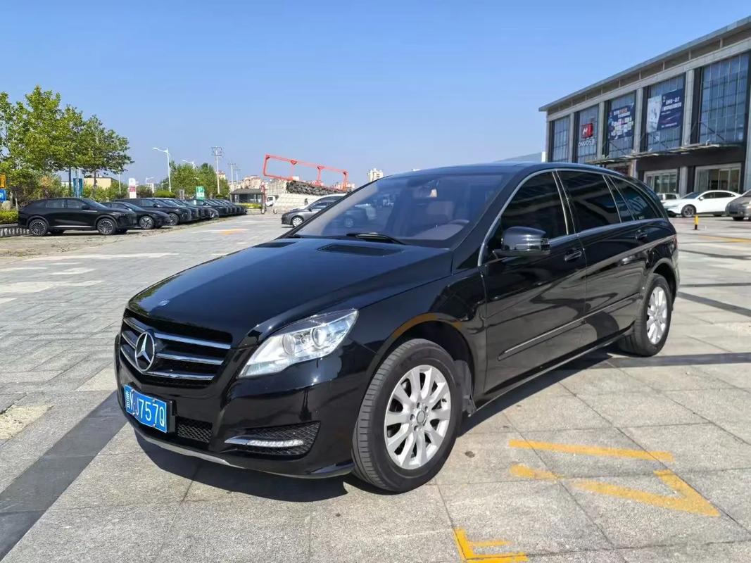 奔驰r320二手车价格 奔驰r320二手车价格17