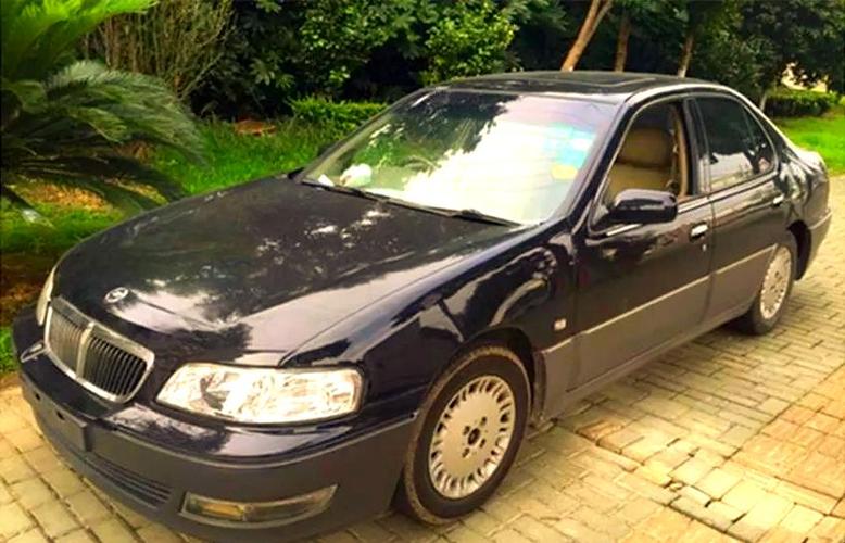 2001年日产第一代蓝鸟多少钱/日产蓝鸟2001款图片