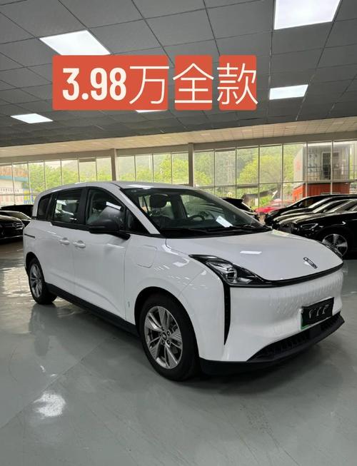 【奔腾两厢车价格及图片,奔腾二厢汽车】